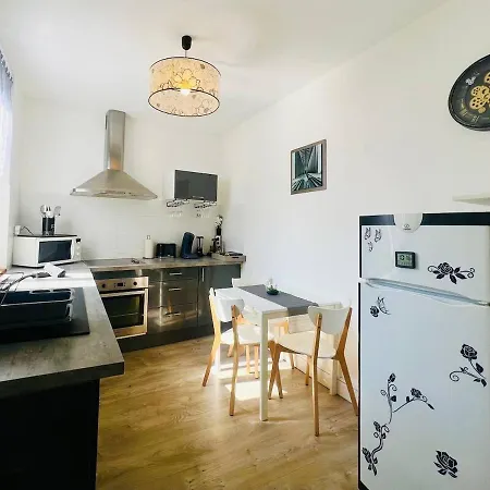 2e Etage, F1 Ventile, Wifi, Centre D'angers Avec Vayny *